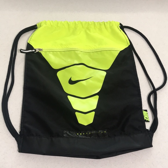 🌺4/$20 Nike drawstring backpack
